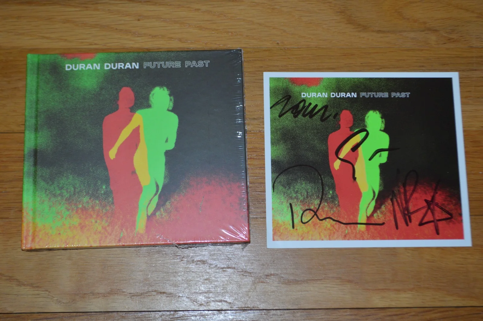 Duran Duran Autographed "Future Past" 5x5 CD Insert with COA ~ 2021 Entire Band, image 3