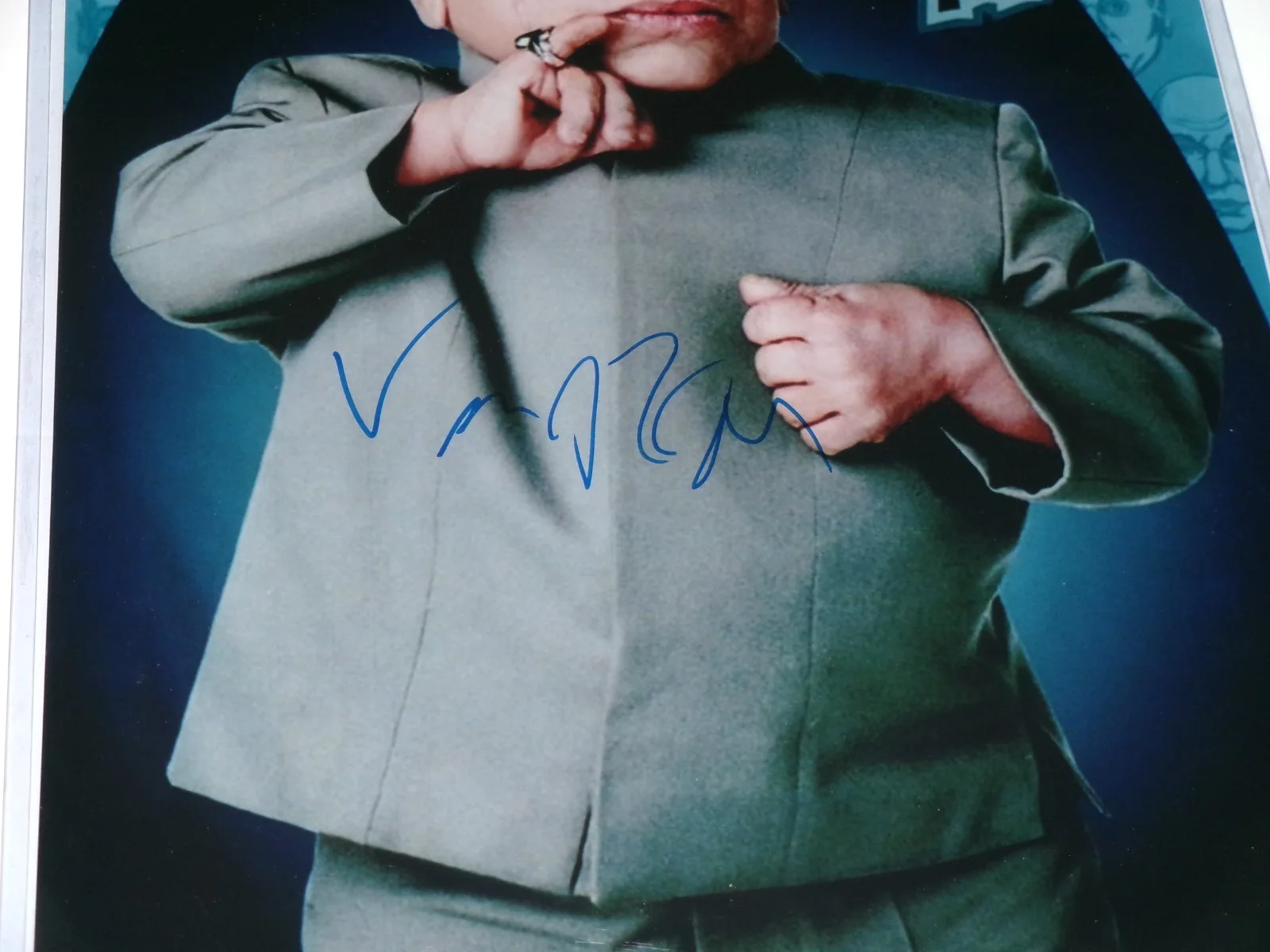 Vern Troyer — Vern Troyer Mini Me 11x14 Color Photo SIGNED JSA CERT Austin Powers, изображение 2