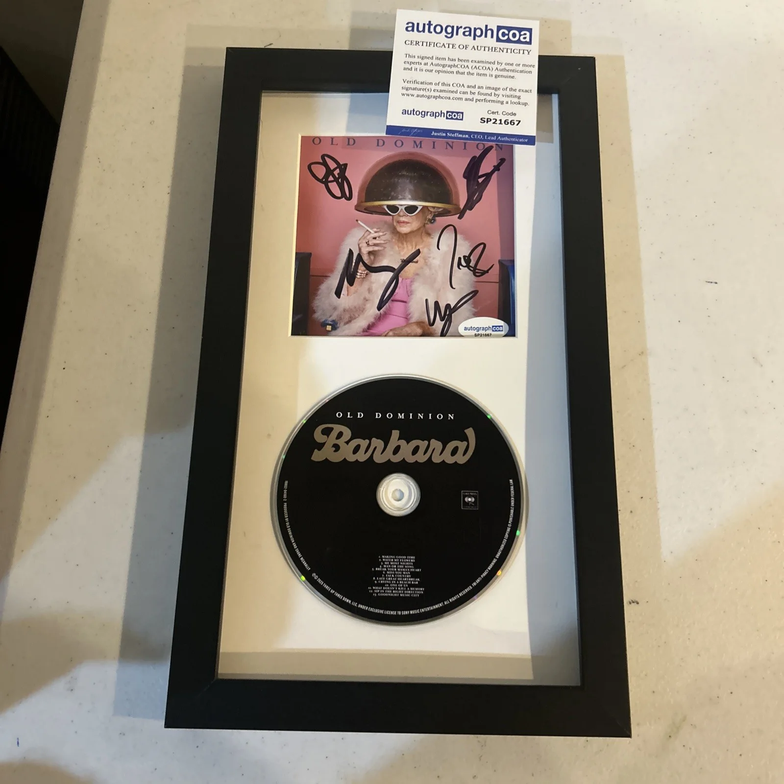 OLD DOMINION SIGNED AUTOGRAPH FRAMED CD DISPLAY ACOA “BARBARA” COUNTRY BAND, image 2