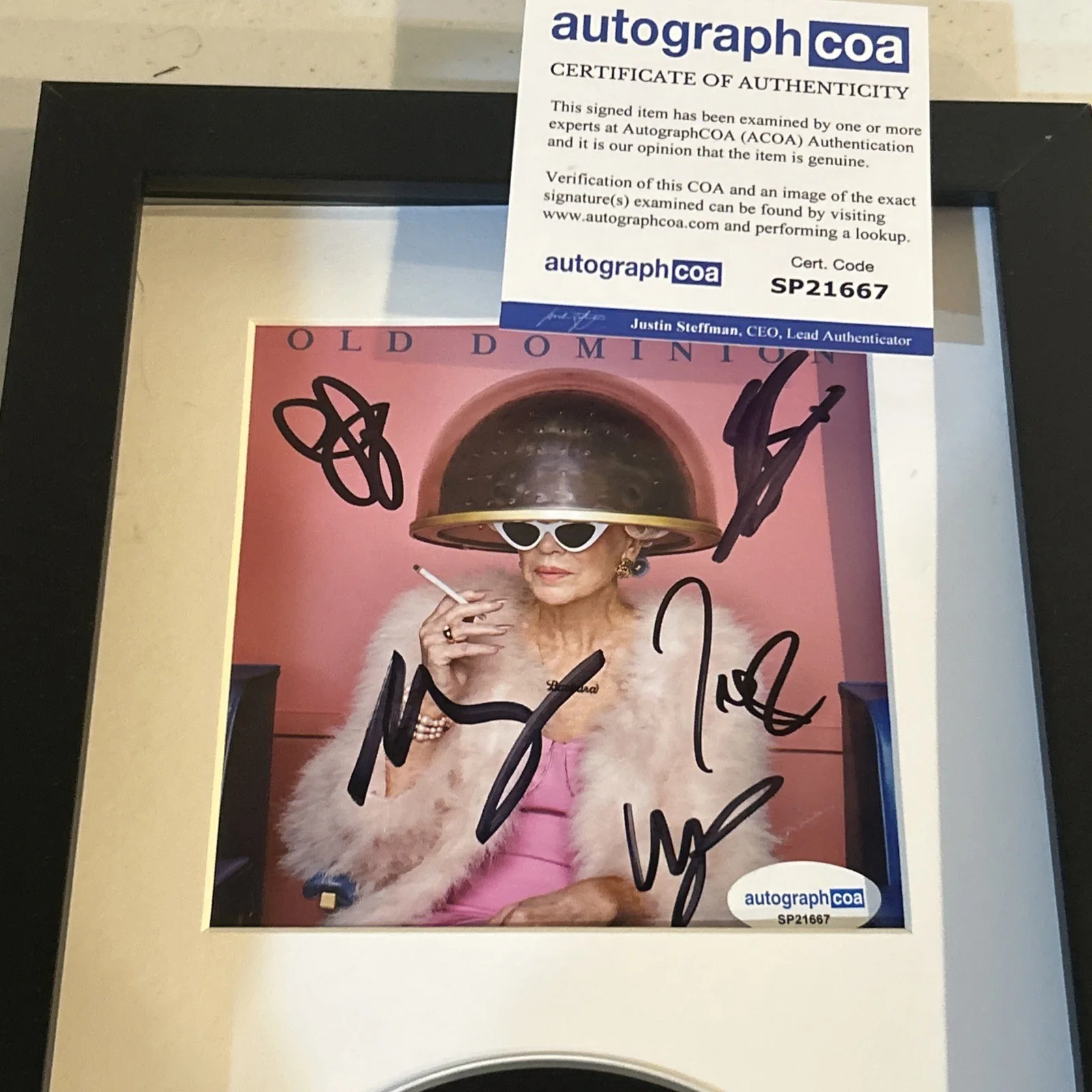OLD DOMINION SIGNED AUTOGRAPH FRAMED CD DISPLAY ACOA “BARBARA” COUNTRY BAND, image 3