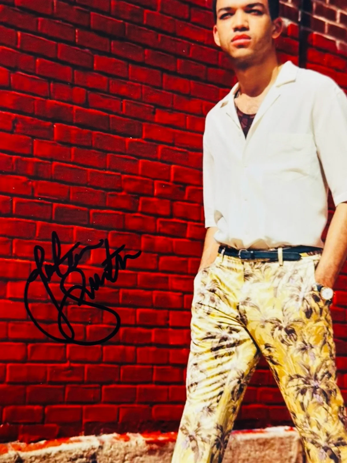 Justice Smith — Justice Smith signed 8x10 photo In Person. Proof. Pokemon. Now You See Me., изображение 2