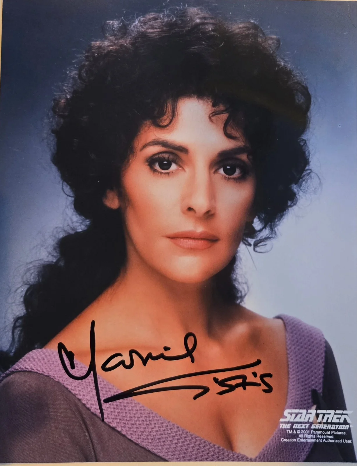 Marina Sirtis — Marina Sirtis - Deanna Troi - Star Trek TNG - 8x10 Autographed Photo