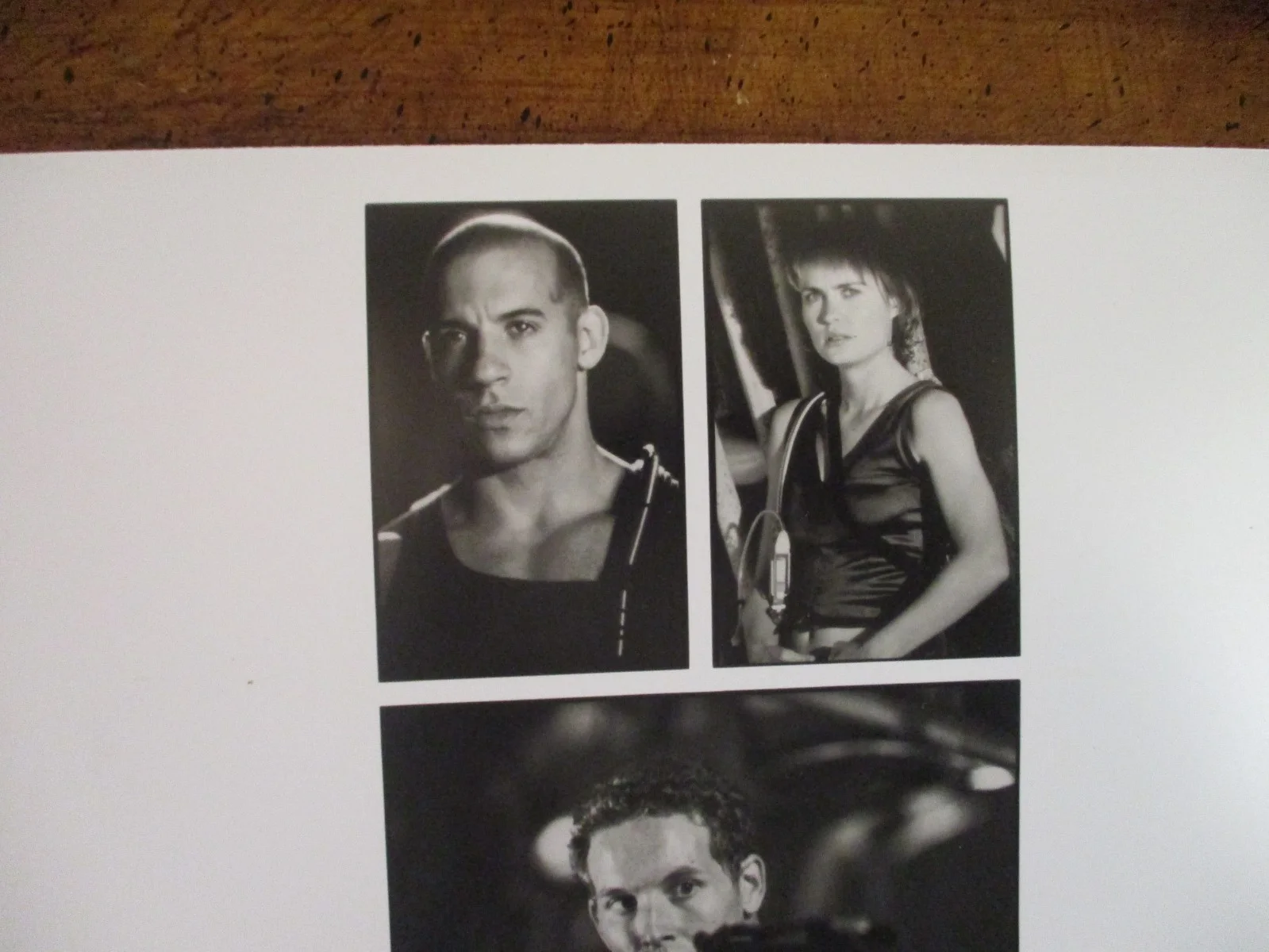 Radha Mitchell/Claudia Black/Cole Hauser(PITCH BLACK)2000 8 x 10 B & W Photo, image 2