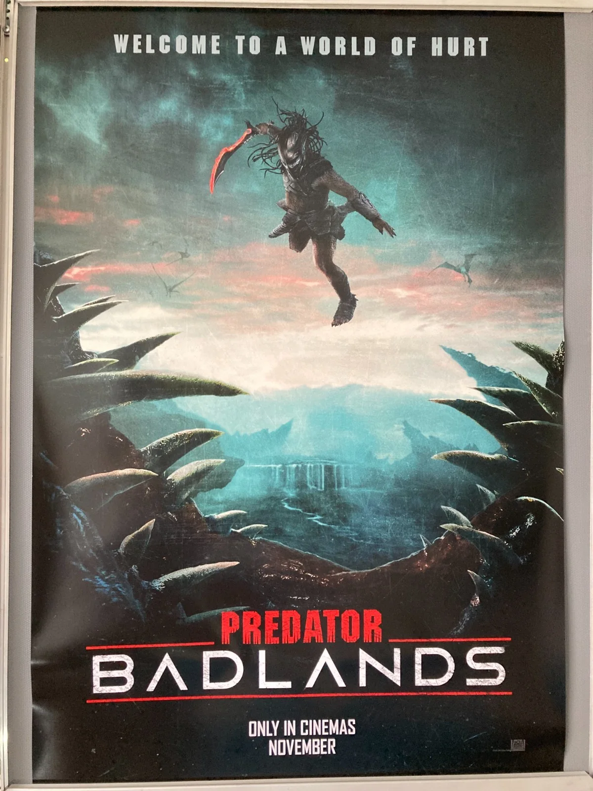 Cinema Poster: PREDATOR BADLANDS 2025 (Advance One Sheet) Elle Fanning, изображение 2