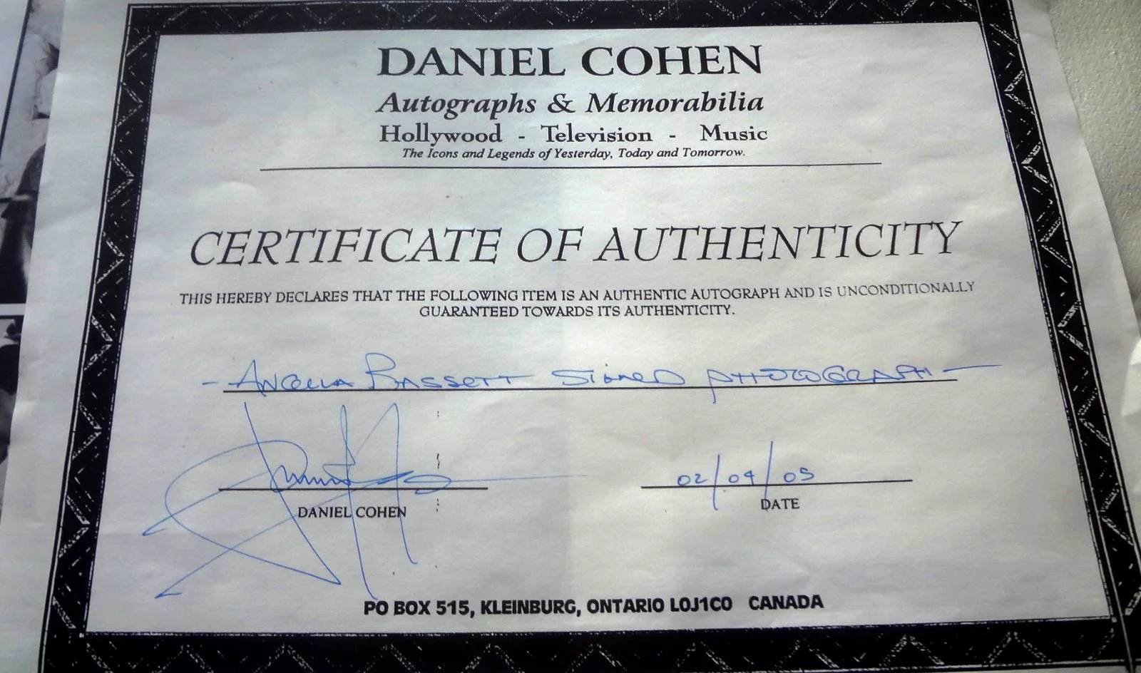 ANGELA PASSETT — WAITING TO EXHALE Signed -ANGELA BASSET- PHOTO (w/ WHITNEY HOUSTON) w/ COHEN COA, изображение 5