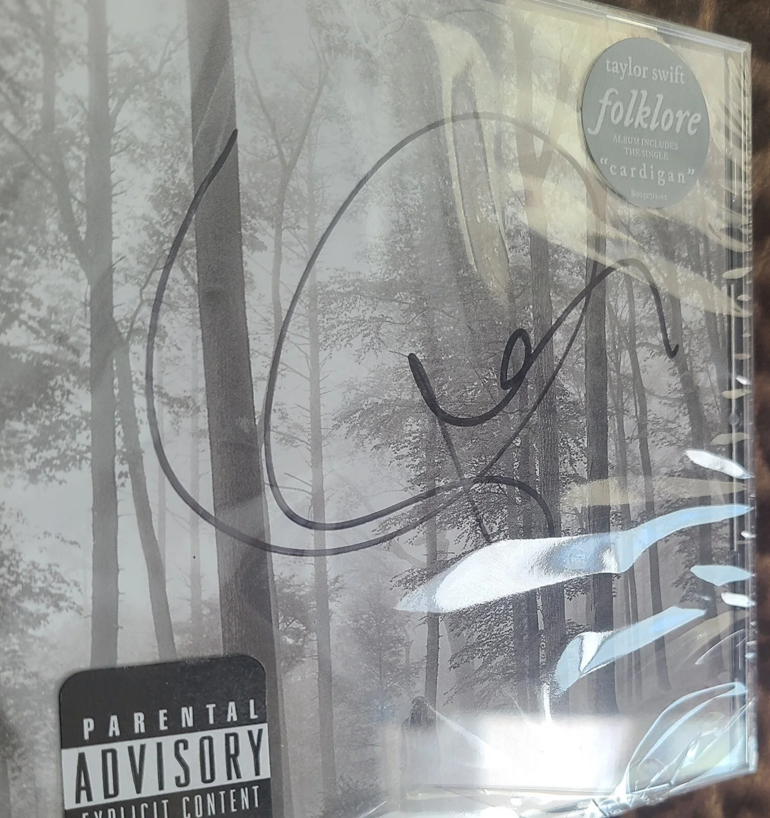 TAYLOR SWIFT Signed Folklore CD, image 2