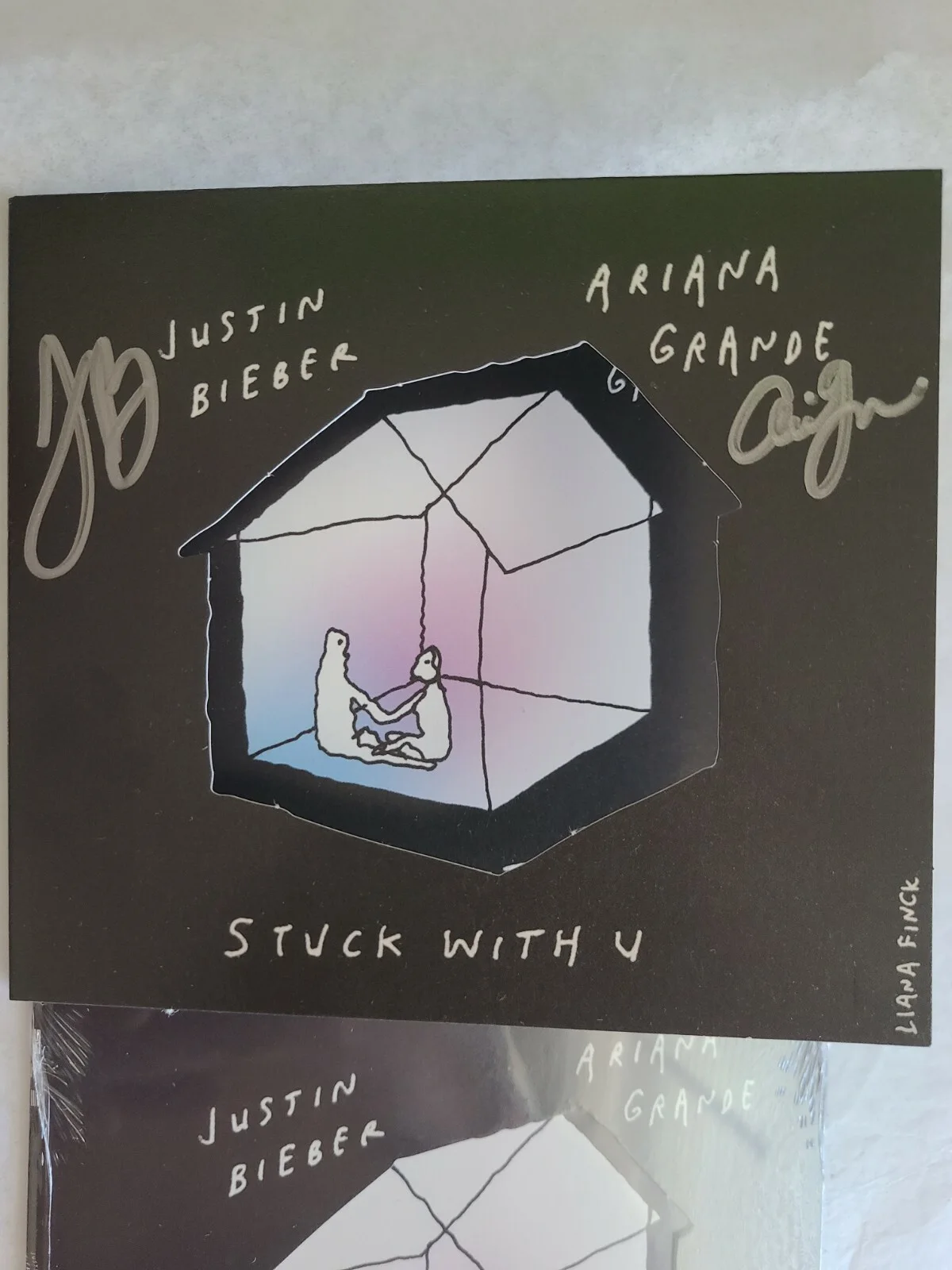 Justin Bieber And Ariana Grande Hand Signed CD Stuck With You, изображение 2