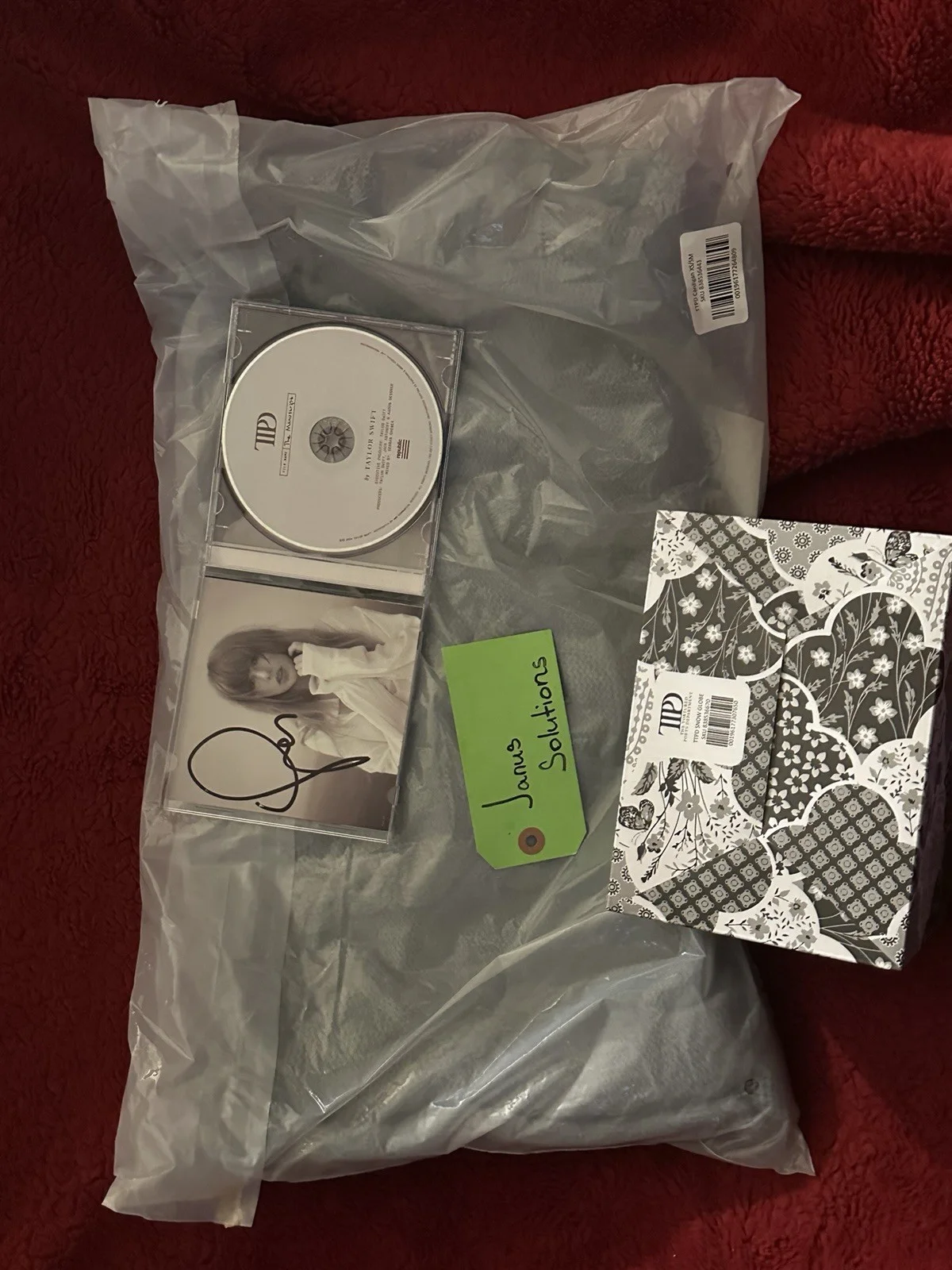 Taylor Swift TTPD Signed CD, Snow Globe & XS/ SM Grey Cardigan Set 2024 Release, изображение 2