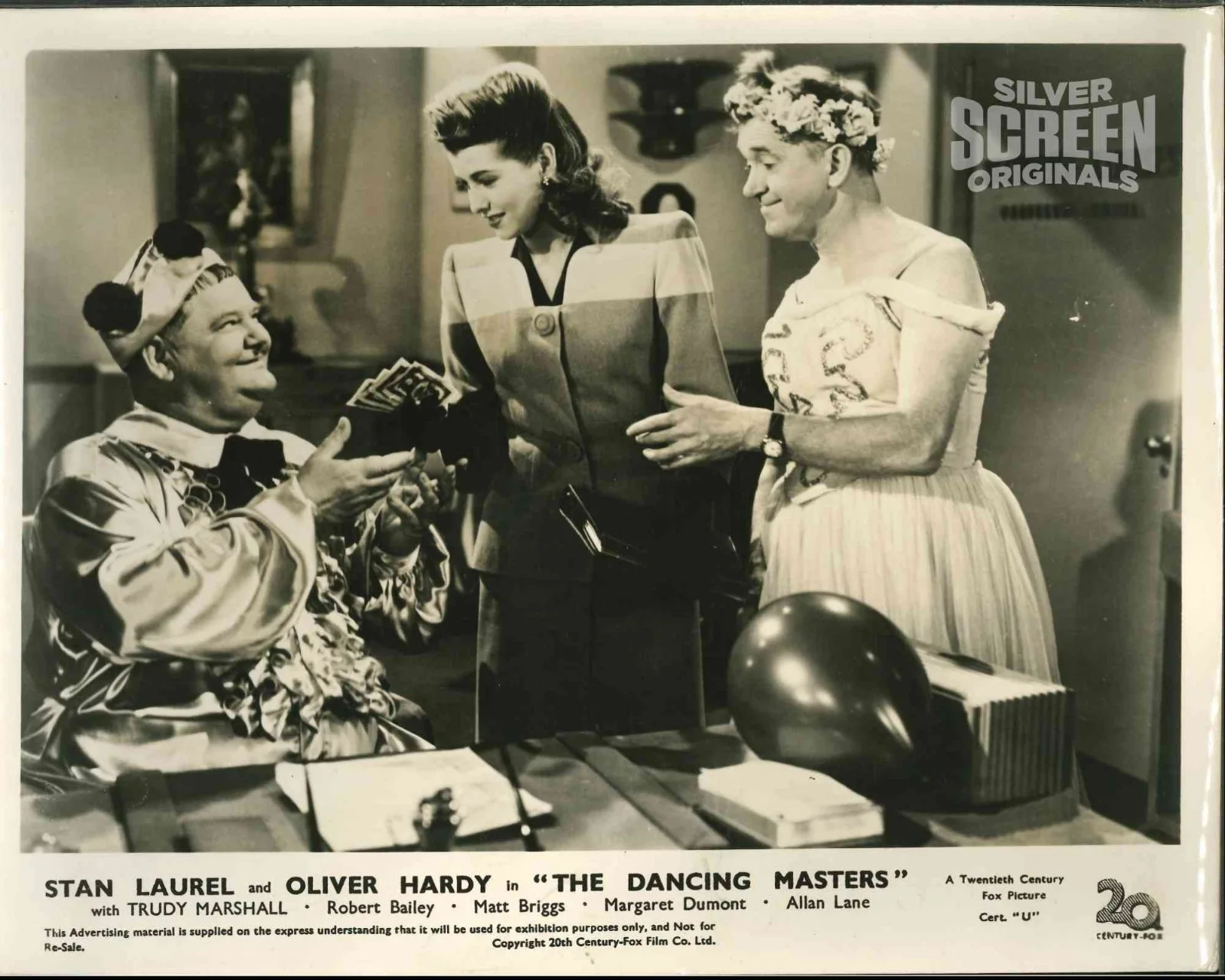 Dancing Masters 2x ORIGINAL UK FOH Lobby Cards Stan Laurel Oliver Hardy 1943, изображение 2