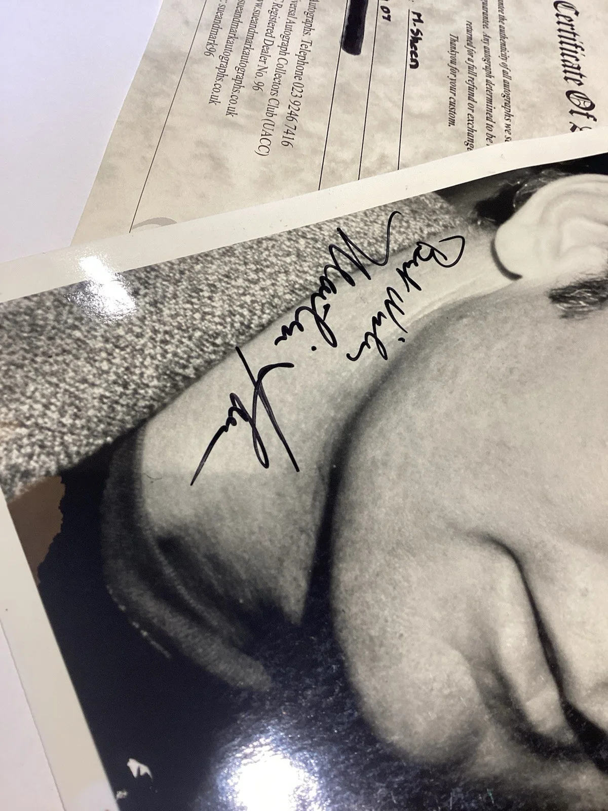 Original Actor MARTIN SHEEN Hand Signed B&W Photograph 8x10” w/ coa, изображение 2