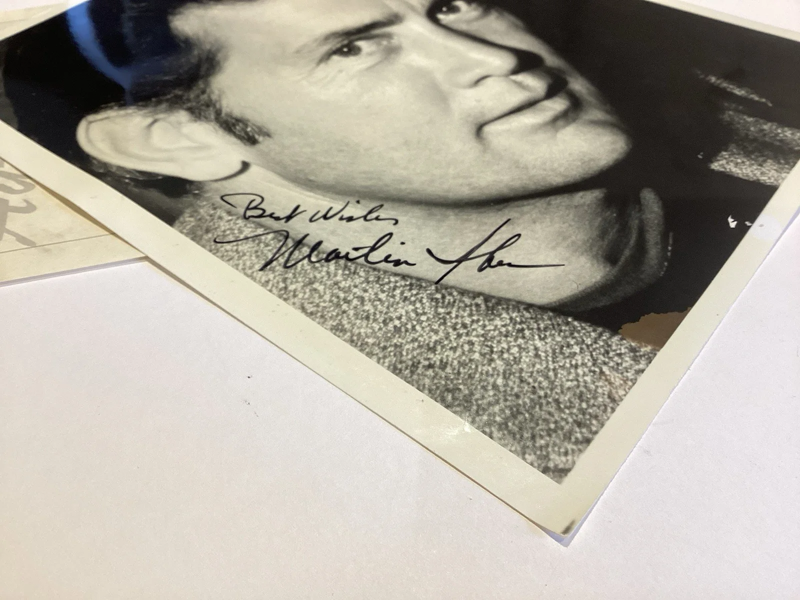 Original Actor MARTIN SHEEN Hand Signed B&W Photograph 8x10” w/ coa, изображение 5