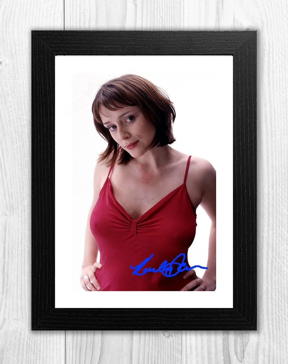 Keeley Hawes in a revealing dress A4 repro autograph poster choice of frame, изображение 2