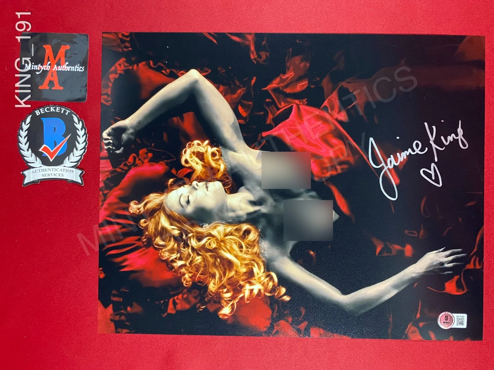 Jaime King — Jaime King autographed signed 11x14 model pose photo Beckett COA