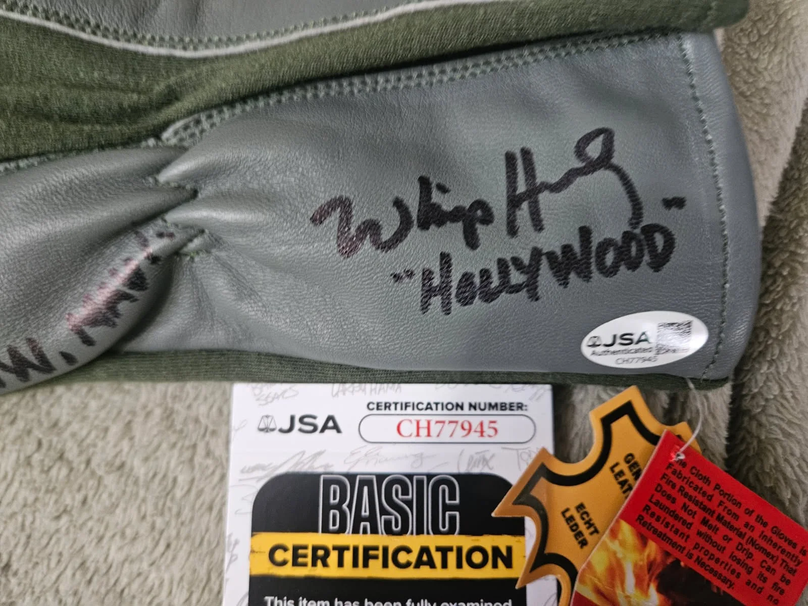 Whip Hubley — Top Gun” Whip Hubley “Hollywood” autographed Pilot Glove JSA Certified, изображение 3