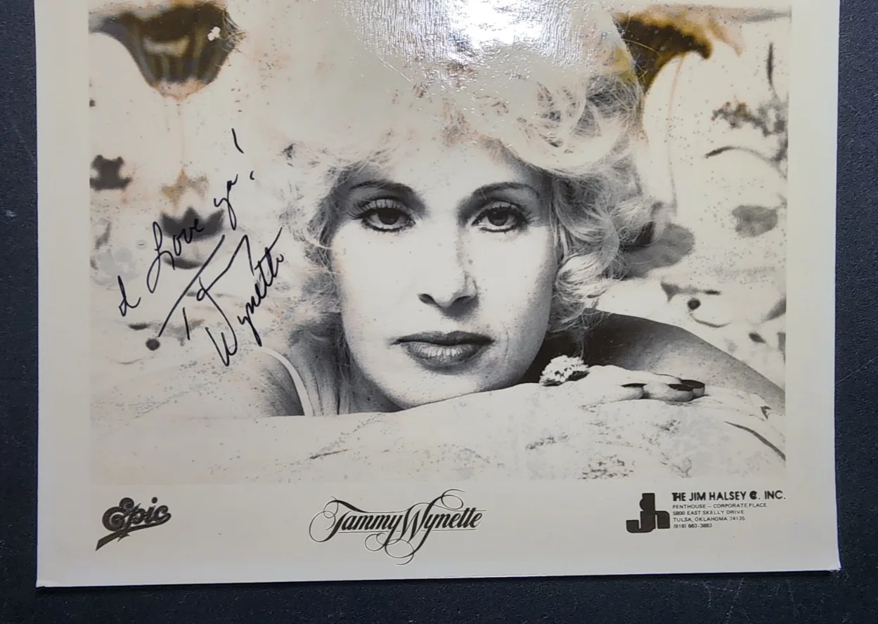 TAMMY WYNETTE SIGNED 8X10 PHOTO COUNTRY MUSIC - Epic, Penthouse, изображение 5