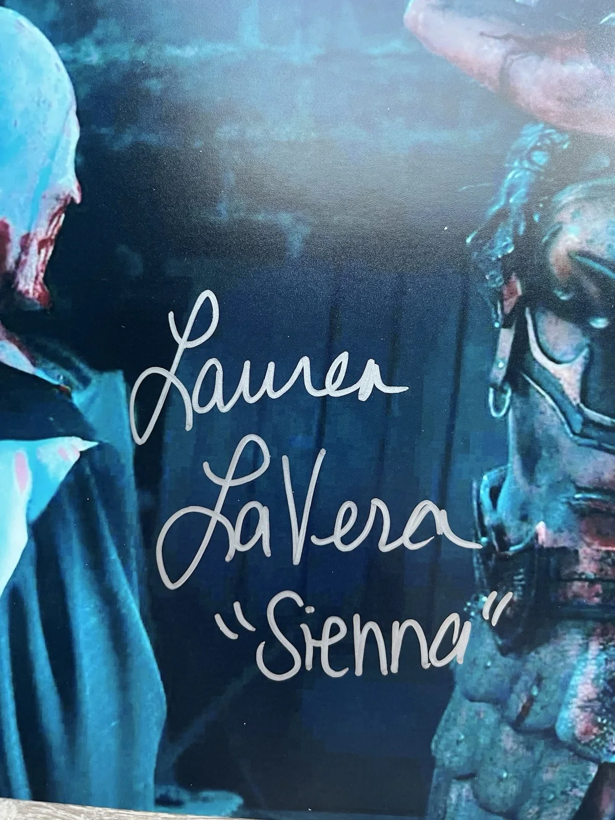 Lauren LaVera — Lauren LaVera Signed Terrifier 2 11x14 Photo JSA COA Sienna Art The Clown, изображение 5