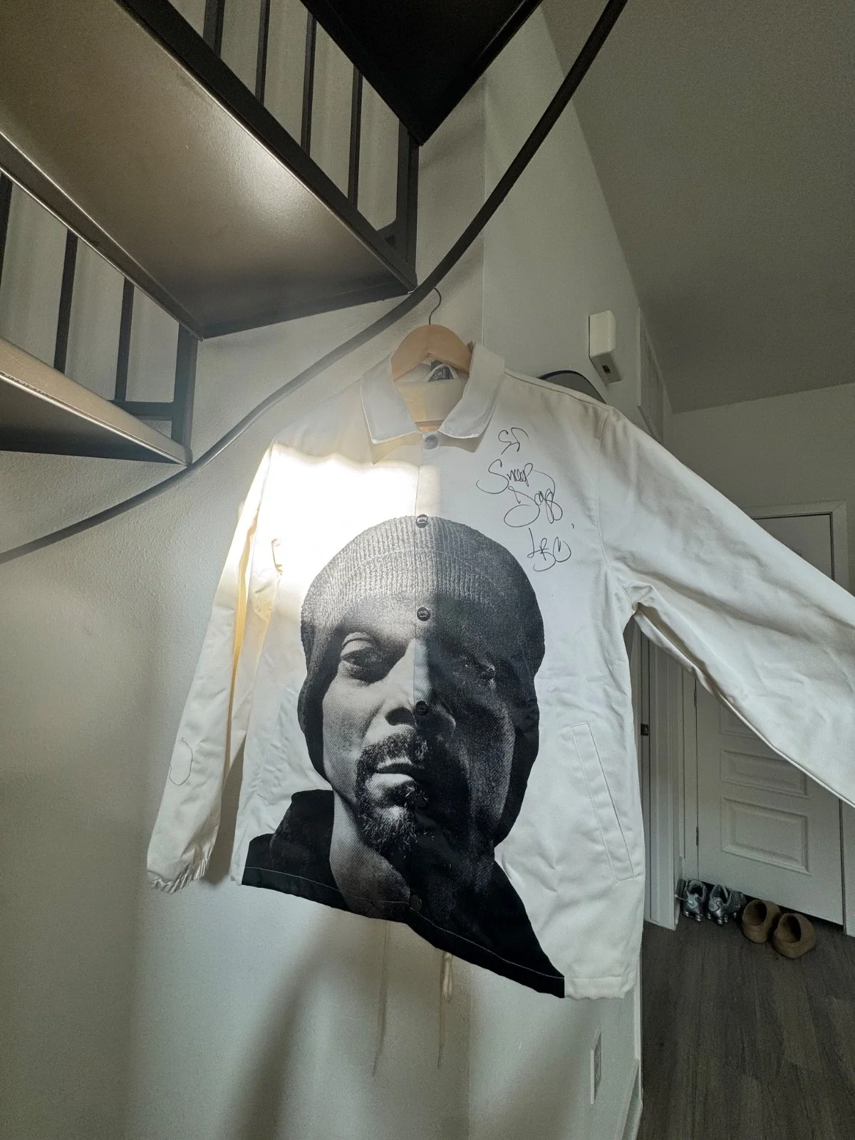 signed snoop dogg Jacket from tour, image 2