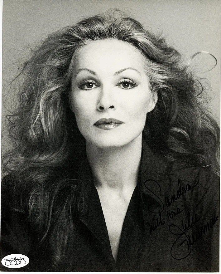Julie Newmar — Batman -JULIE NEWMAR- JSA Signed/Autograph/Auto 8x10 TV Photo - CATWOMAN!