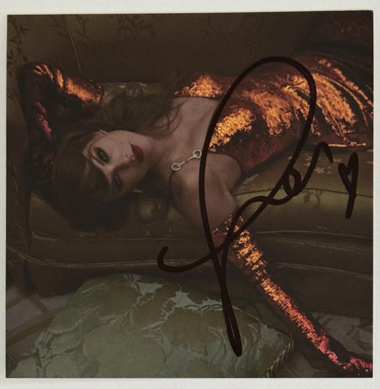 SIGNED RARE HEART TAYLOR SWIFT LIFE OF A SHOWGIRL PHOTO #2 & CD BAS BECKETT COA, изображение 2