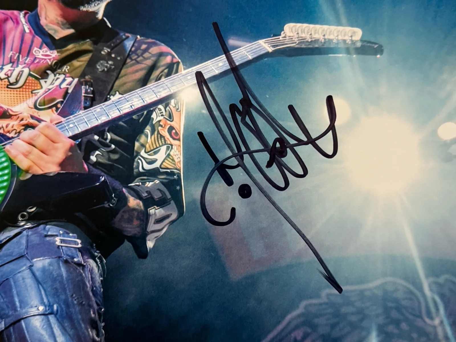 Jason Hook SIGNED Five Finger Death Punch 11x14 Photo Guitarist EXACT PROOF G, изображение 2