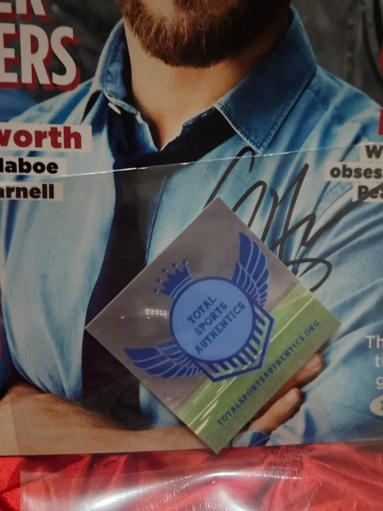 CHRIS HEMSWORT — CHRIS HEMSWORTH HAND SIGNED AUTOGRAPHED 8X10 PHOTO GQ COVER THOR AVENGERS W/ COA, image 5