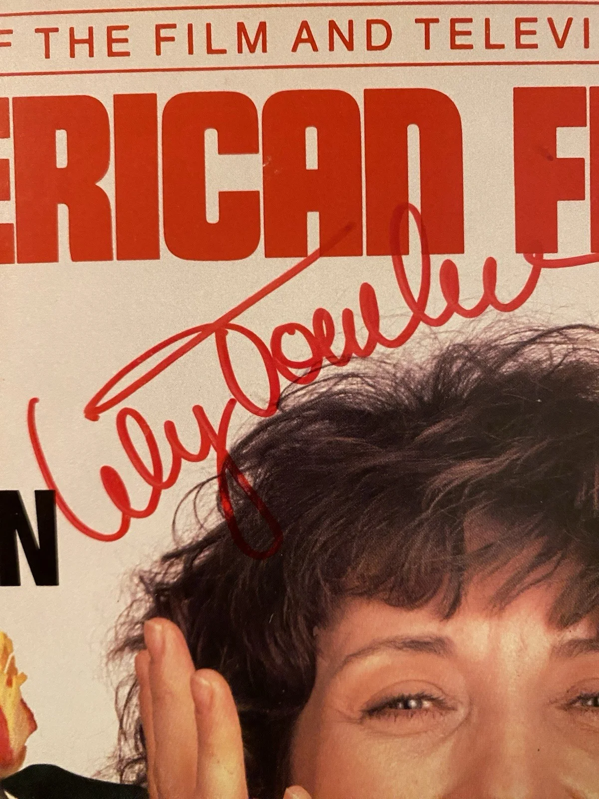 Lily Tomlin — Lily Tomlin Signed Autographed American Film Magazine With COA 9 To 5 All Of Me, изображение 2
