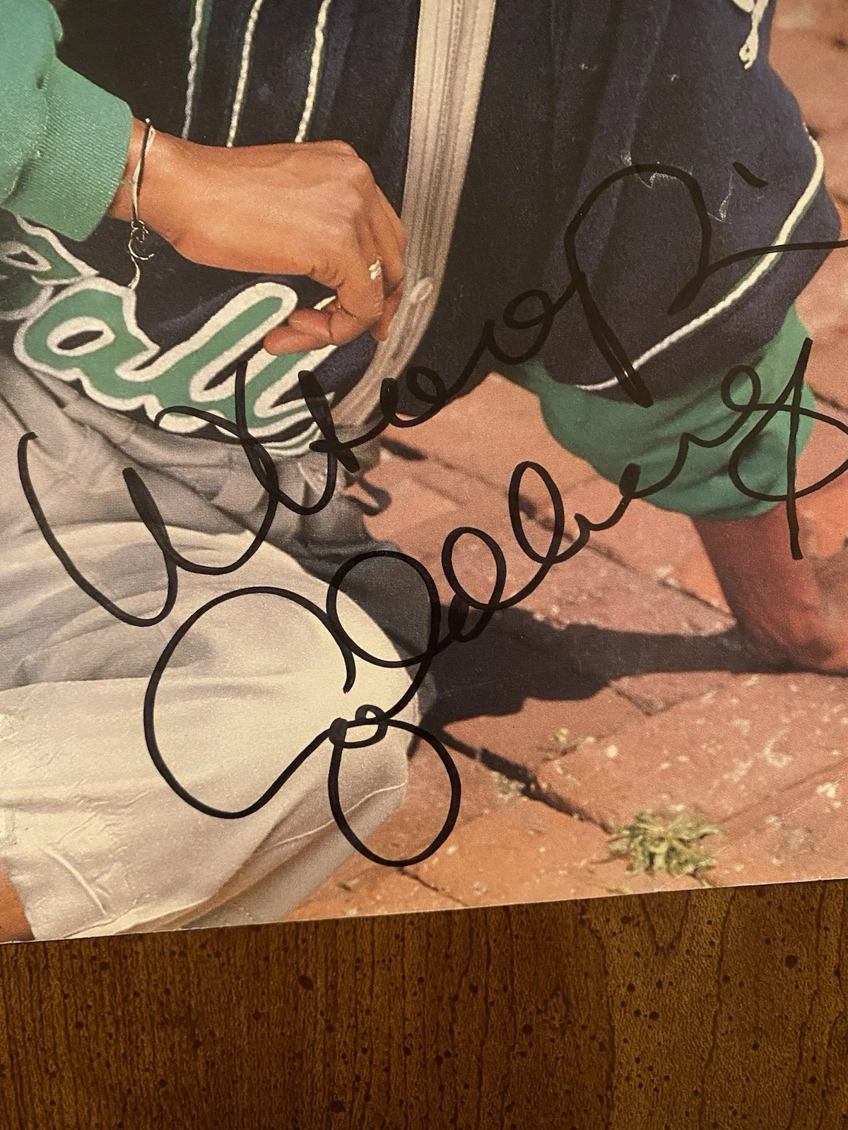 Whoopi Goldberg Signed Autographed Vintage Rolling Stone Magazine With COA RARE, image 2
