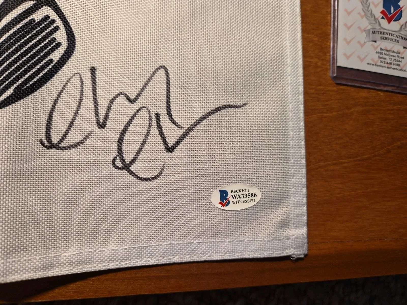 Chevy Chase — ⛳️ Caddyshack Golf Flag Signed by Chevy Chase Bush Wood CC Beckett Cert, image 3