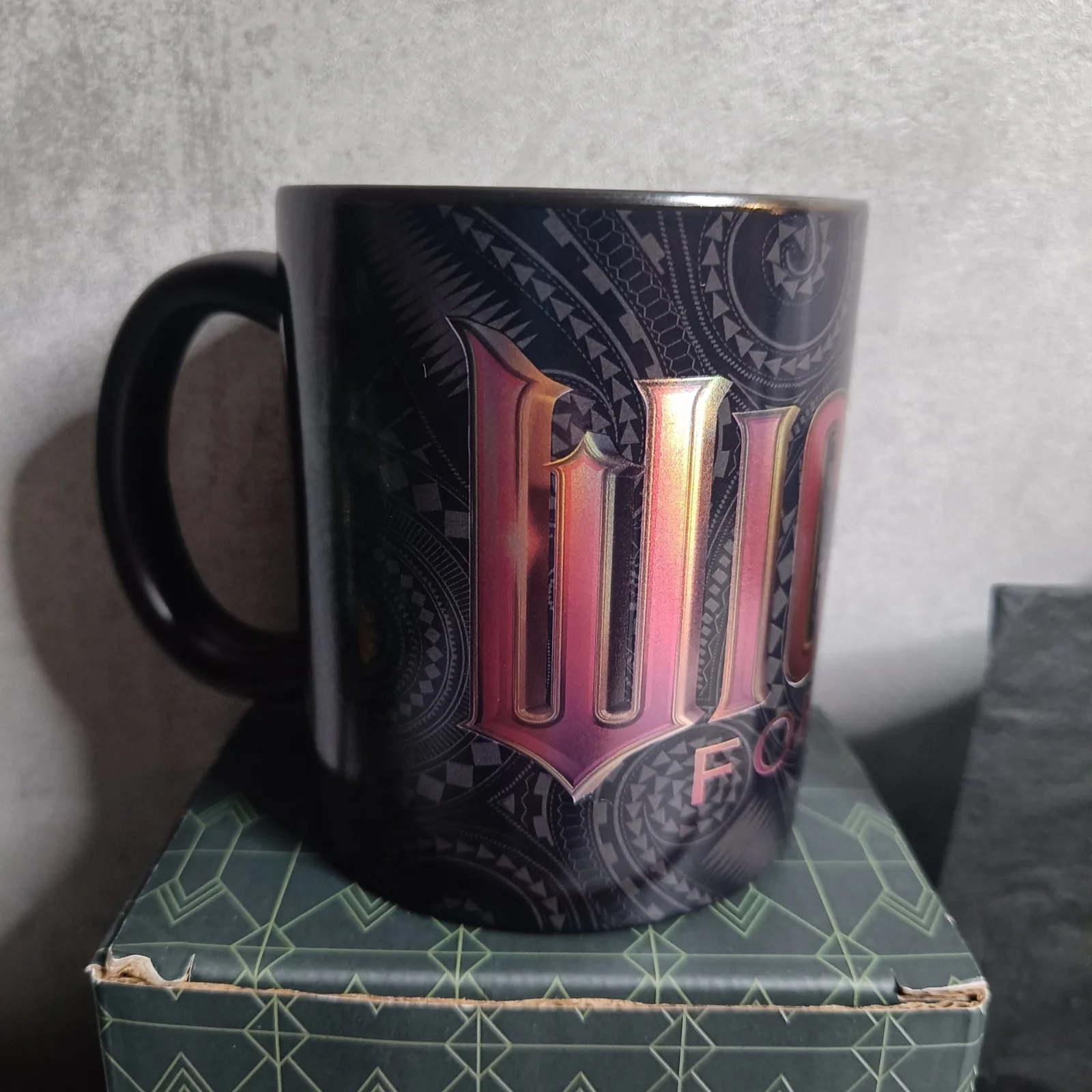Wicked movie merch mug keychain Metal hand mirror Universal Studios store RARE, image 4