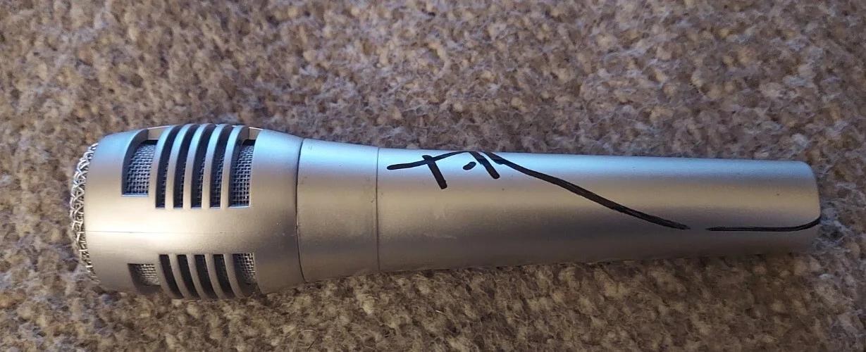 TIM MCGRAW Signed MICROPHONE BECKETT CERTIFIED COA #BH47006, image 2