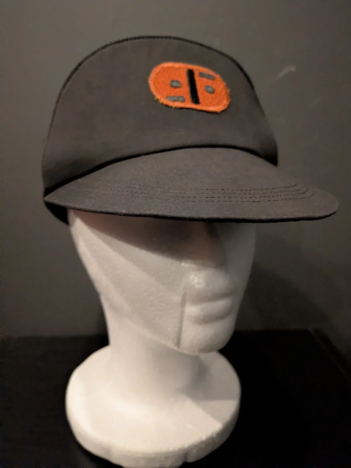 V Miniseries Original Screen Worn Visitor Cap And Glasses, image 4