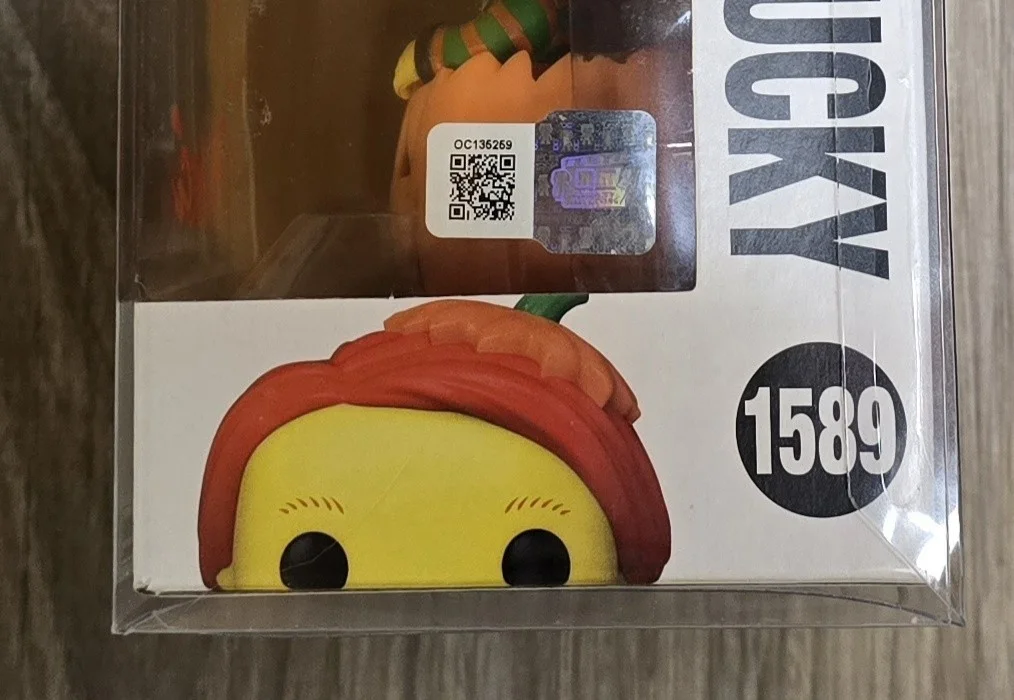 CHRIS SARANDON — Funko POP! Chris Sarandon Signed Good Guy Chucky 1589 OCCM COA w/Protector, image 3