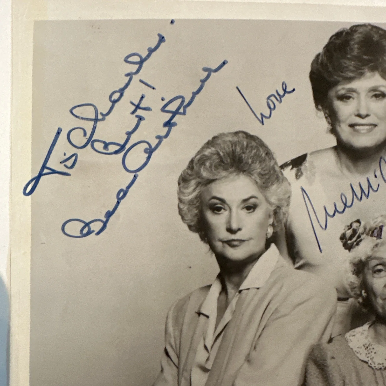 Betty White — The Golden Girls Signed Photo Display Bea Arthur Betty White Estelle Getty Rue, изображение 2