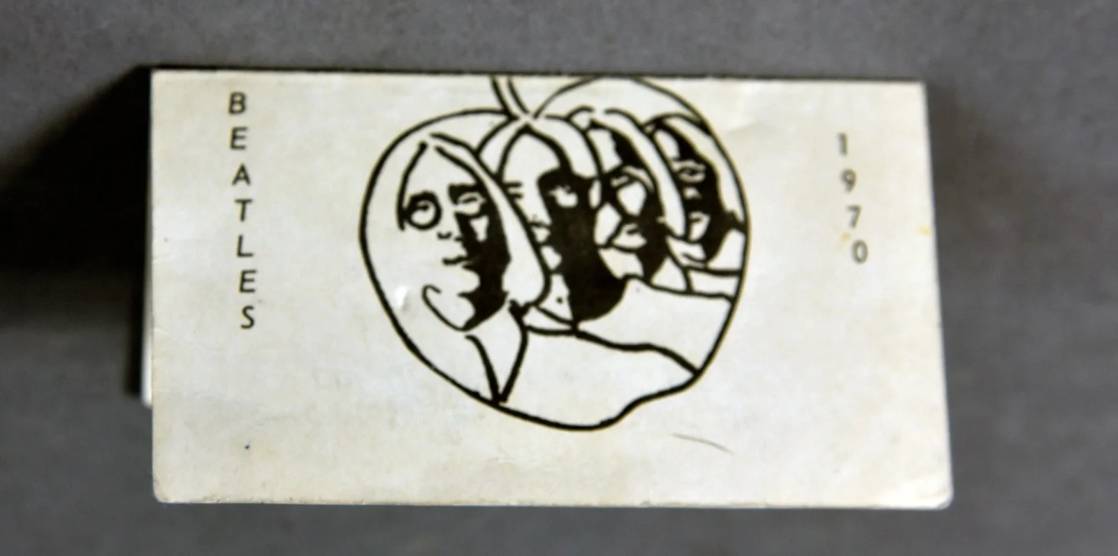 Beatles 1970 Apple Fan Club Membership Card-Signed by Photographer Paul Goresh, изображение 2