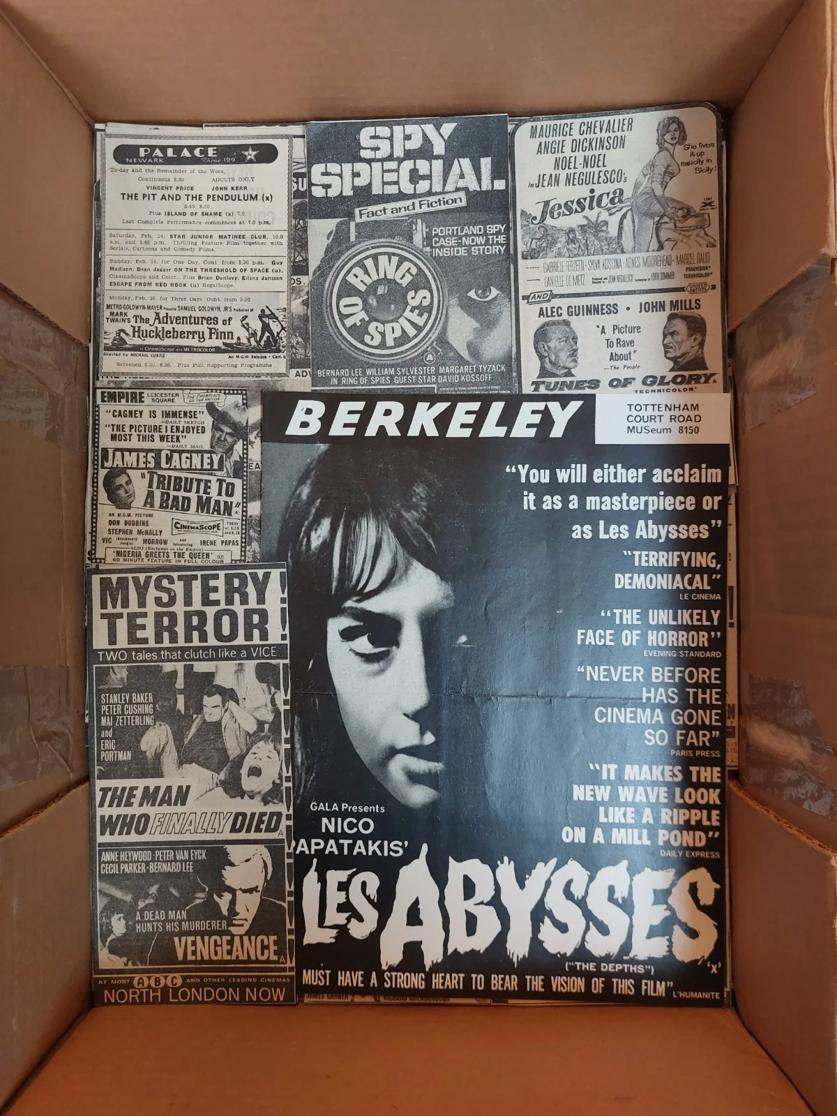 5kg Box of 1960s Vintage British Newspaper Cinema Clippings Listings Adverts, изображение 4