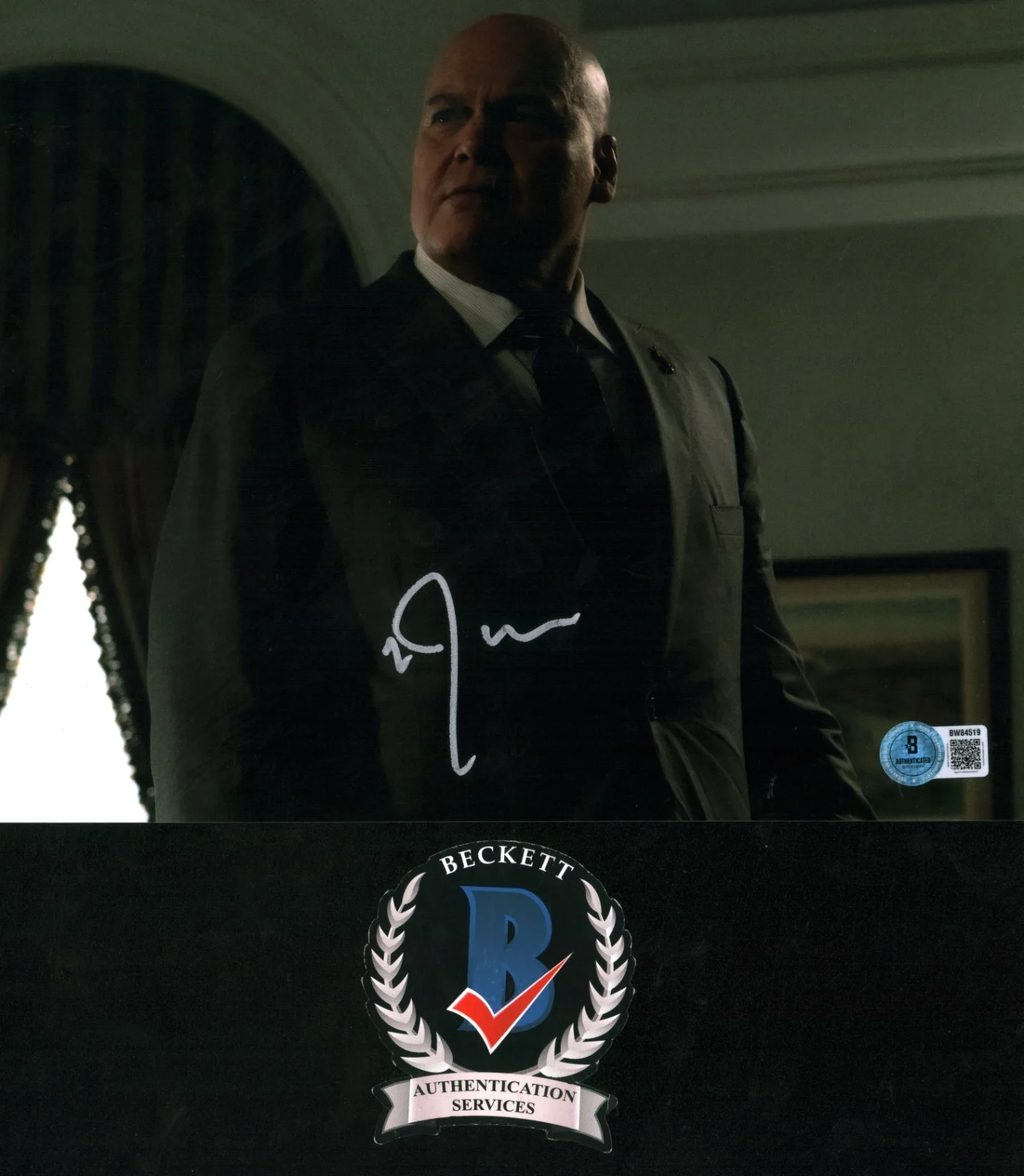 VINCENT D'ONOFRIO — VINCENT D'ONOFRIO SIGNED DAREDEVIL BORN AGAIN KINGPIN 8X10 PHOTO BECKETT BAS COA