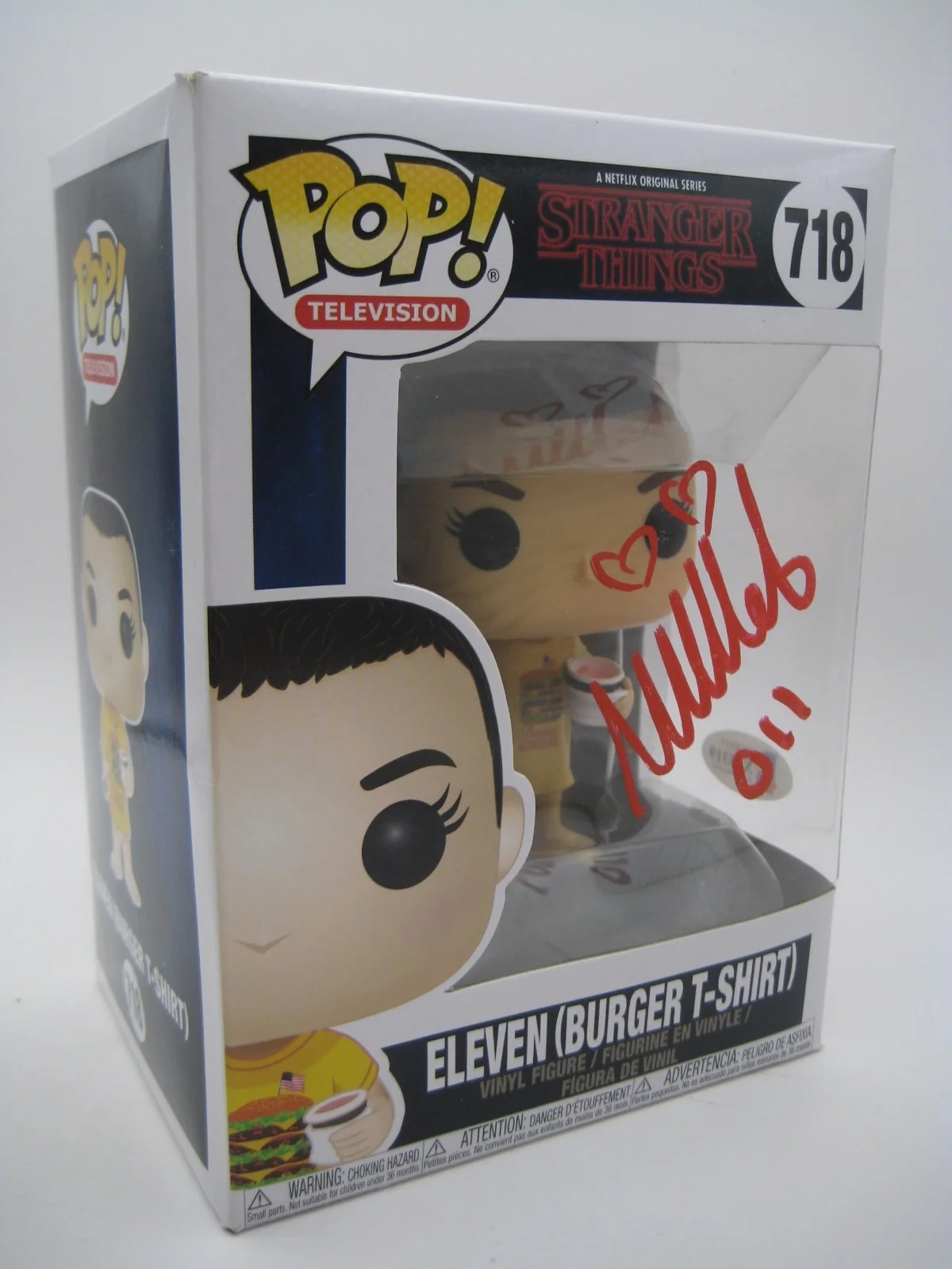 Millie Bobby Brown — MILLIE BOBBY BROWN AUTOGRAPH SIGNED ELEVEN BURGER T-SHIRT 718 FUNKO POP WITH COA, изображение 2