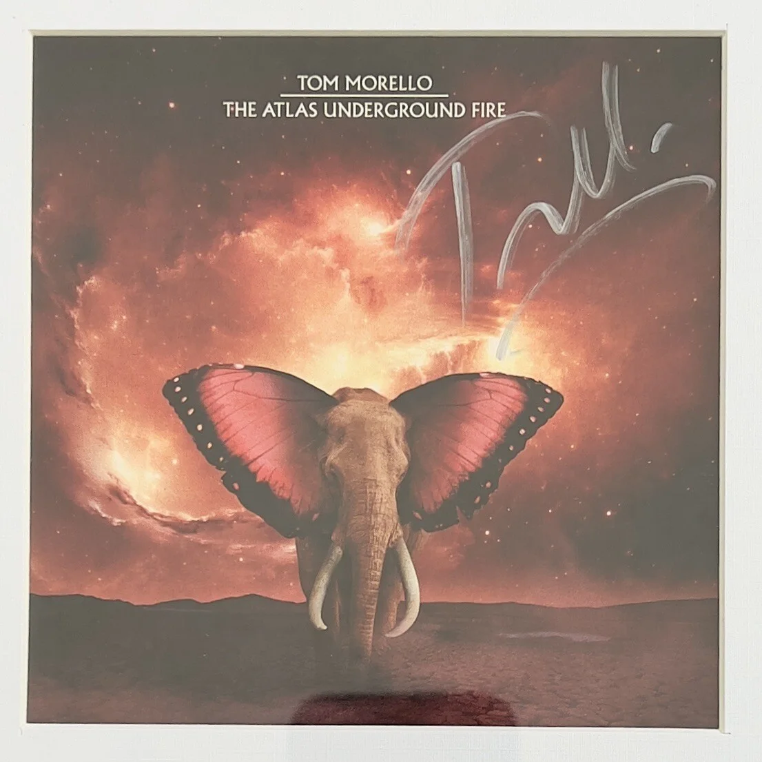 Tom Morello SIGNED Framed The Atlas Underground Fire Art Card And CD GV936318, изображение 2