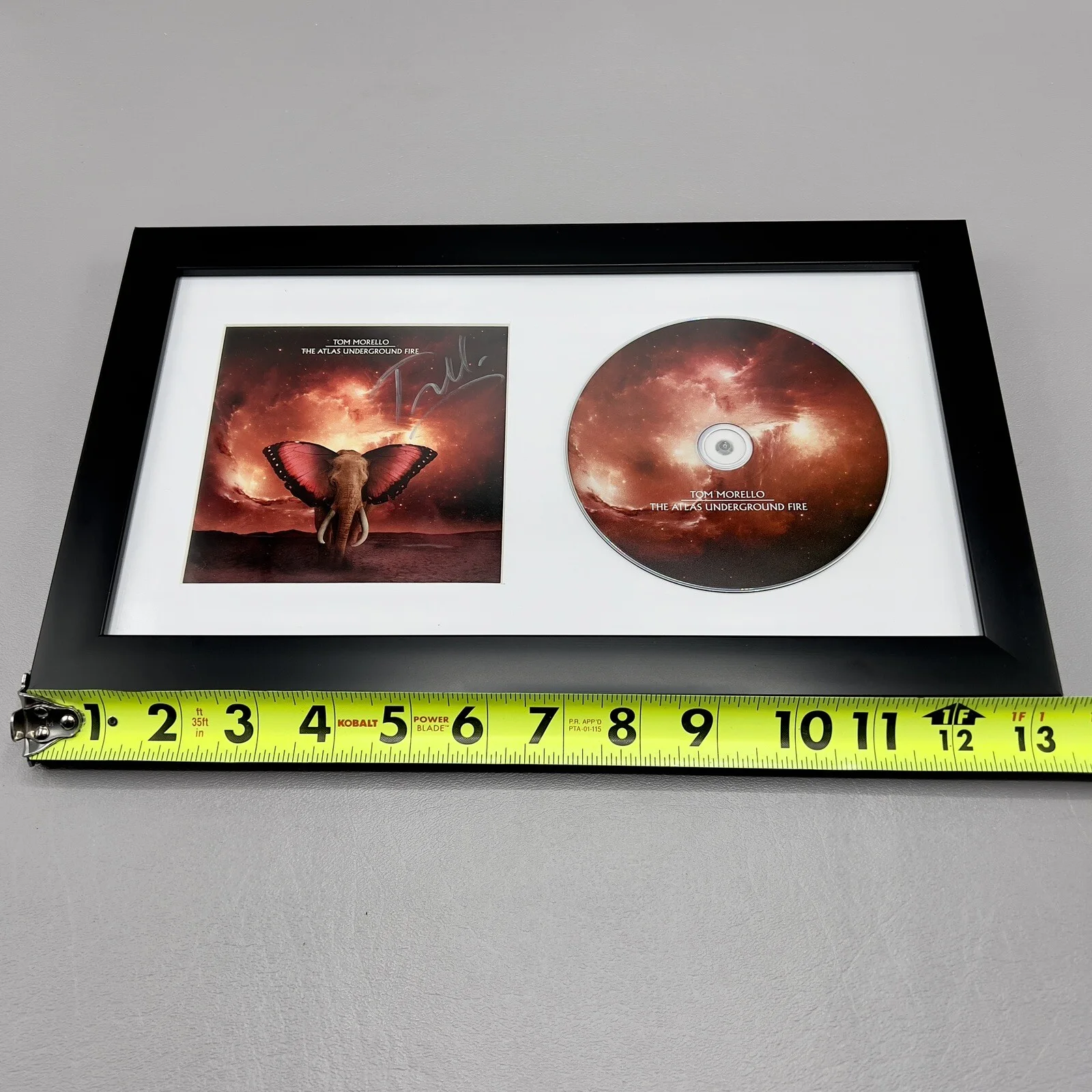 Tom Morello SIGNED Framed The Atlas Underground Fire Art Card And CD GV936318, изображение 5