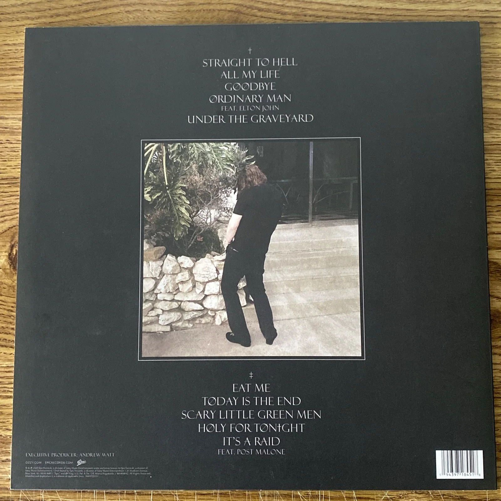 Chad Smith Autographed Vinyl Album 'Ordinary Man' Ozzy Osboure Featured, image 3