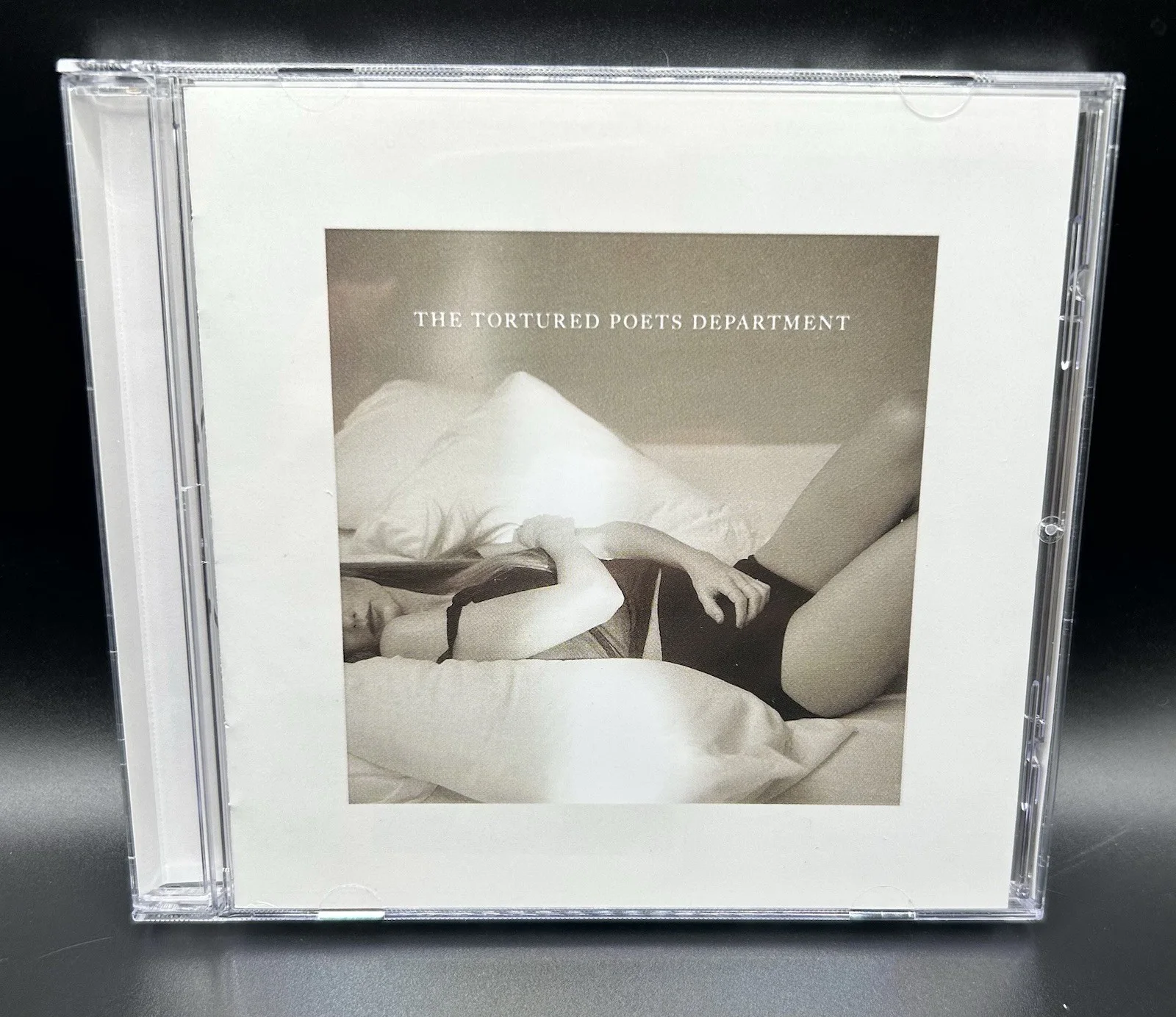 The Tortured Poets Department TTPD Taylor Swift SIGNED HEART CD, изображение 2