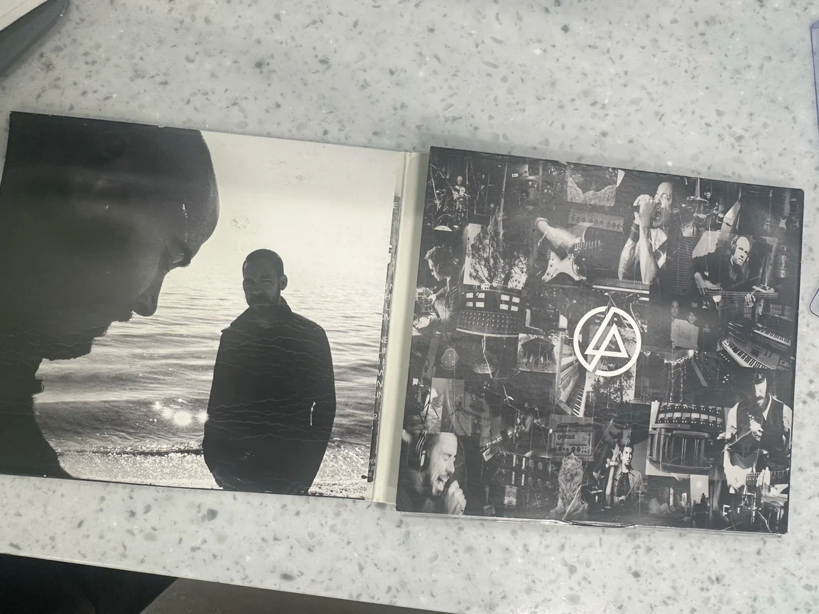 Linkin Park Minutes To Midnight Multi Signed CD Booklet Rock Memorabilia, изображение 2