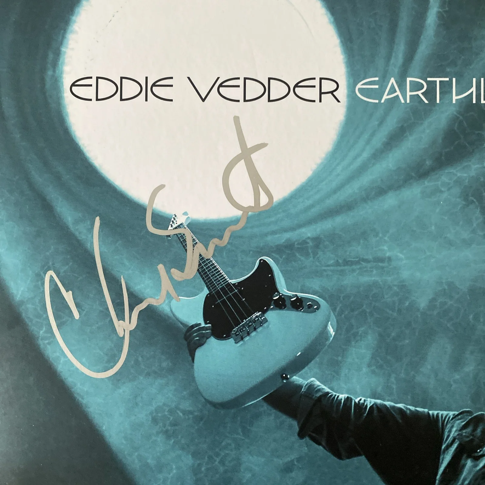 Chad Smith Autographed Vinyl Album 'Earthling' Eddie Vedder Featured, image 2