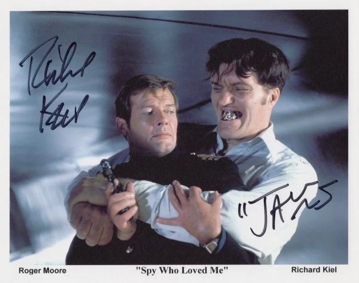 RICHARD KIEL — RICHARD KIEL IN PERSON SIGNED PHOTO FROM JAMES BOND'S THE SPY WHO LOVED ME