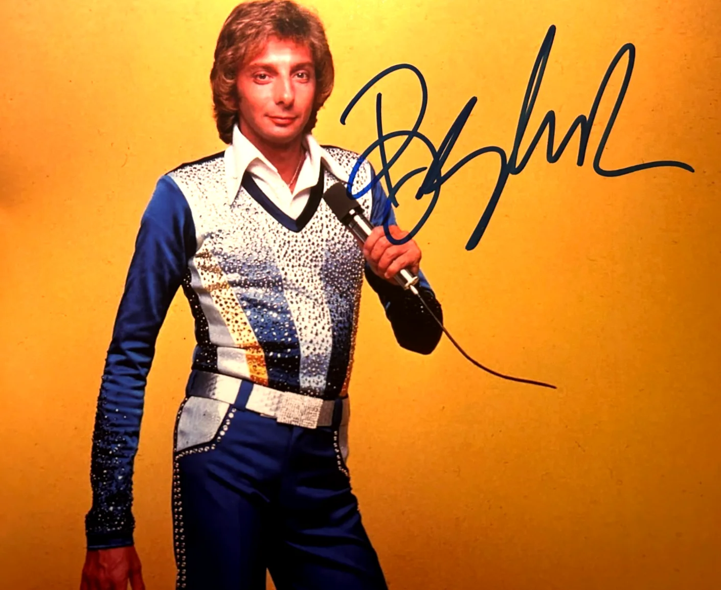 BARRY MANILOW Signed 8x10" Authentic Original Autograph GENUINE w/COA, image 3