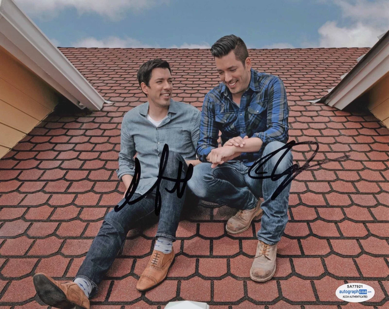 JONATHAN SCOTT, DREW SCOTT - PROPERTY BROTHERS — Property Brothers signed 8x10 Photo JONATHAN & DREW SCOTT Proof HGTV a ACOA COA, image 3