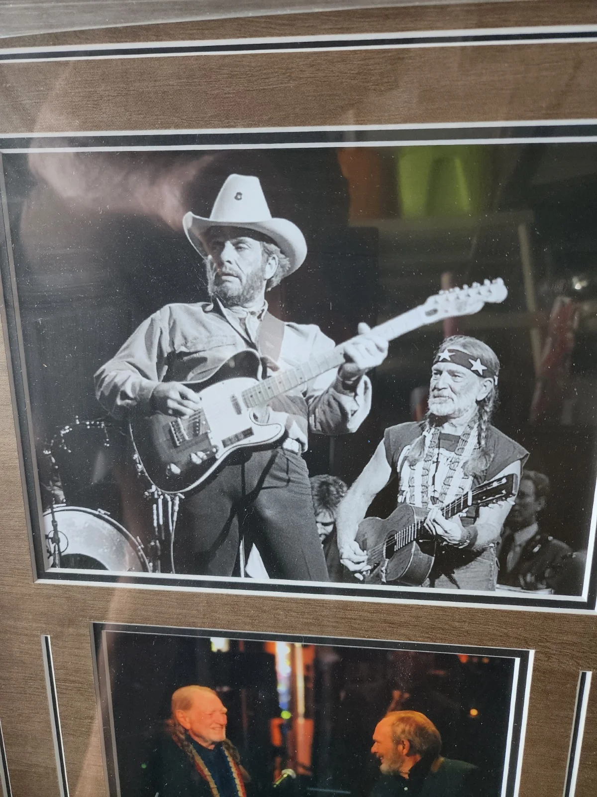 Willie Nelson and Merle Haggard dual Signed Color Photo, изображение 2