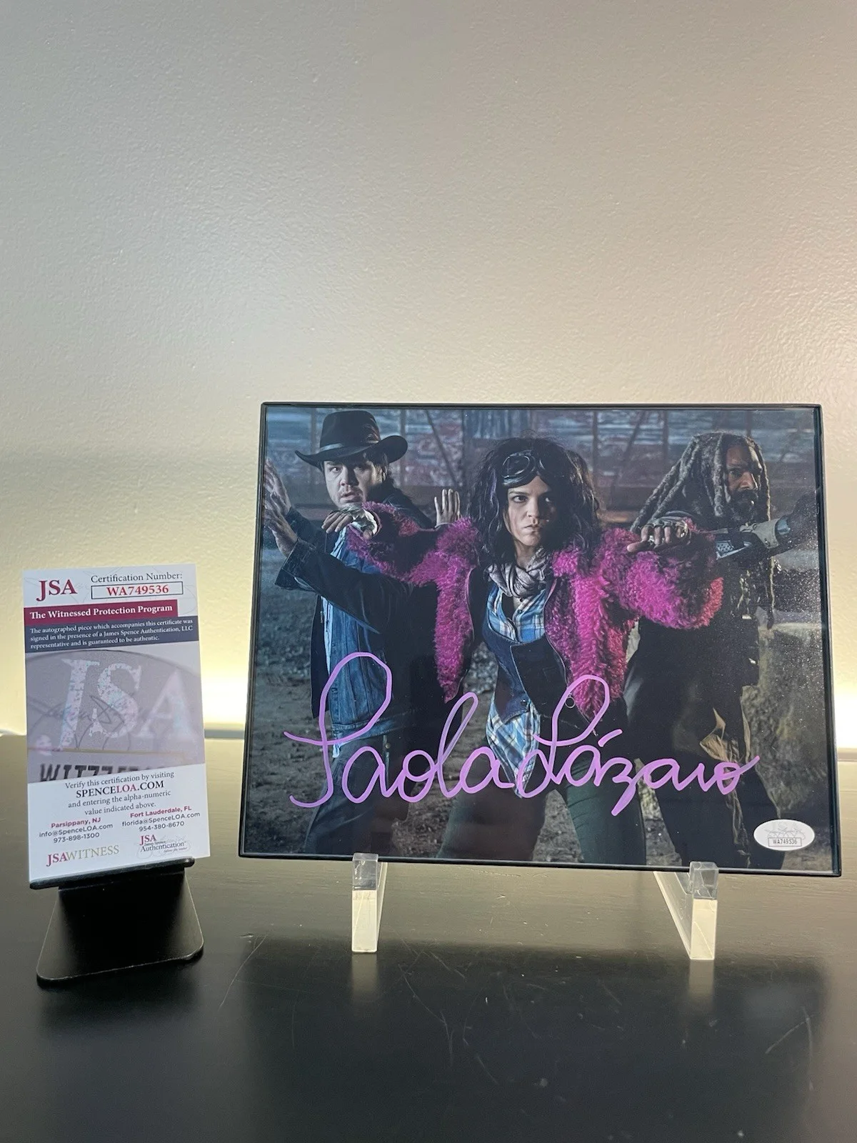 Walking Dead Lot With Sign Photo JSA Certification, image 2