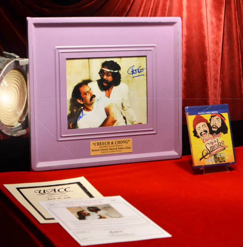 Richard CHEECH Marin, TOMMY CHONG — CHEECH & CHONG Signed AUTOGRAPH Color PHOTO Picture, FRAME, Plaque, Smoke DVD, image 2