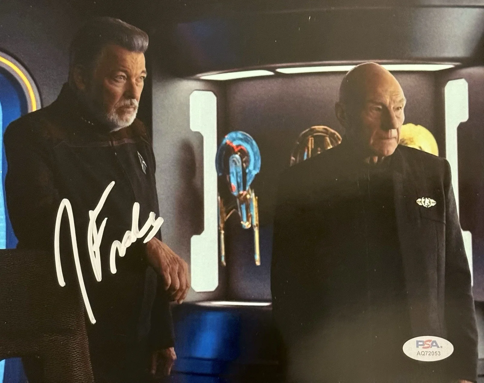 Jonathan Frakes — Jonathan Frakes Signed Autographed Star Trek 8x10 Photo Riker PSA/DNA COA